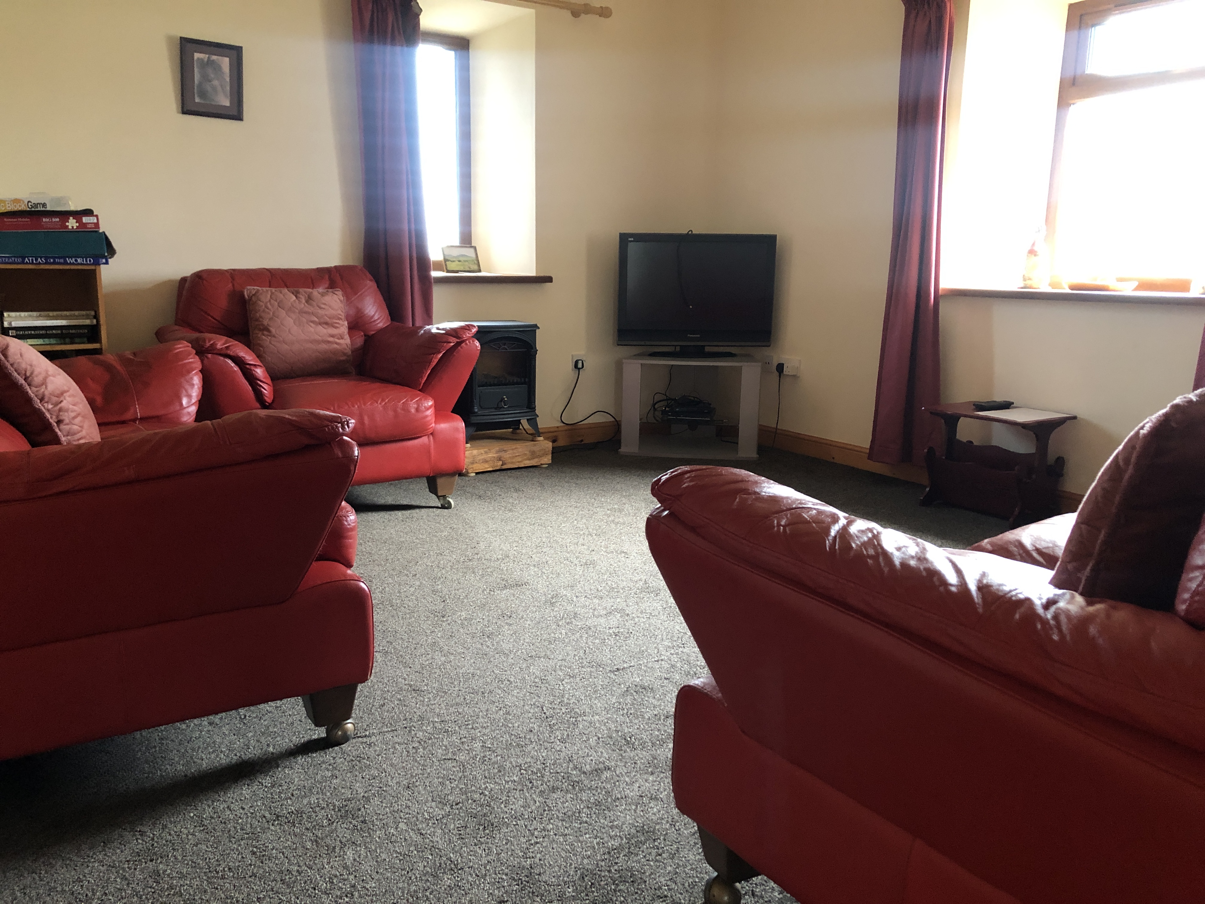 sitting room, settee and TV